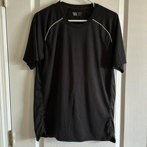 Men’s Medium VRST Black Athletic Shirt